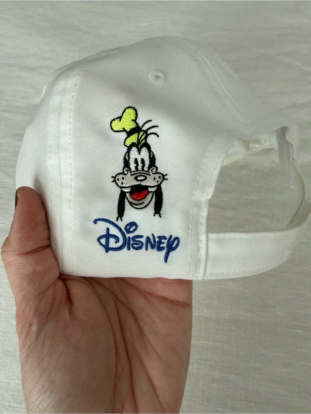 OUTDOOR VOICES x DISNEY Collab White 